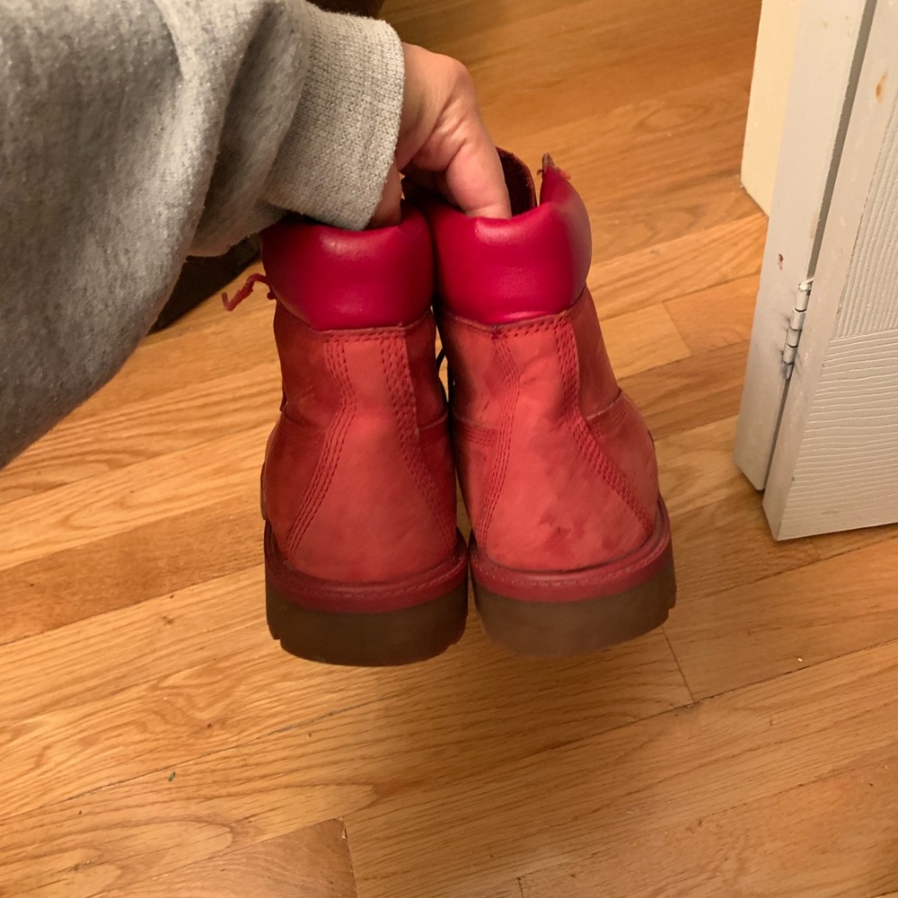 Red Timberlands - Picture 4 of 4